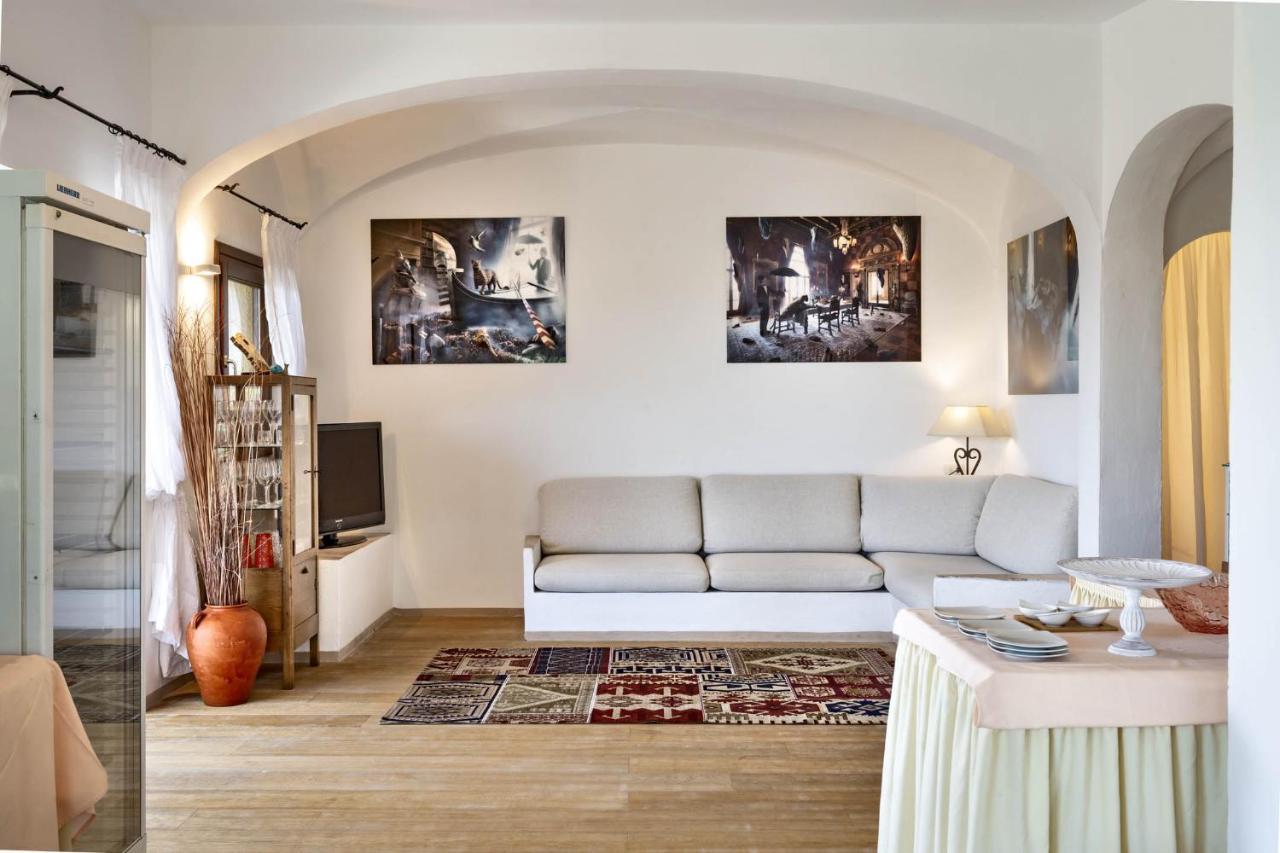 Iconic Luxury Suites Abbiadori Exterior photo