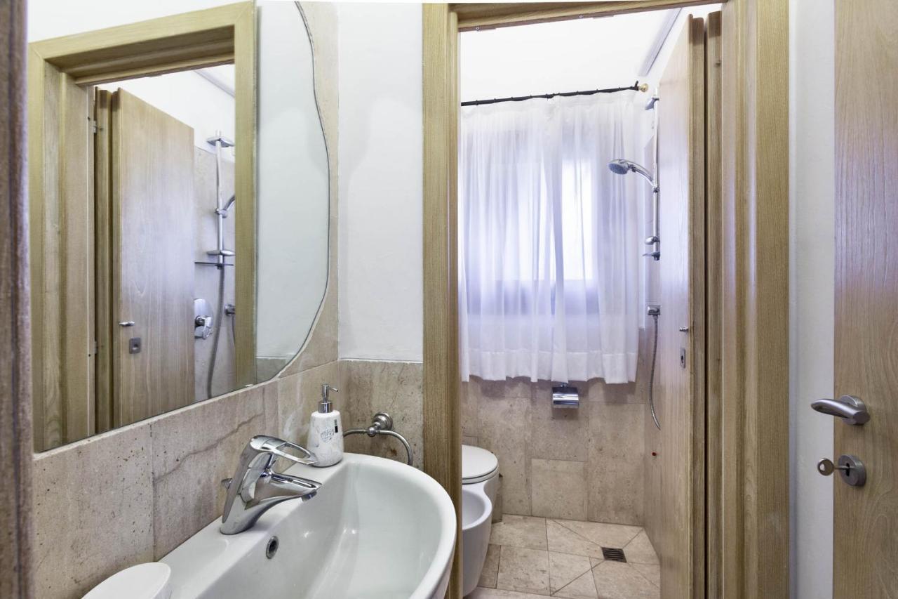 Iconic Luxury Suites Abbiadori Exterior photo